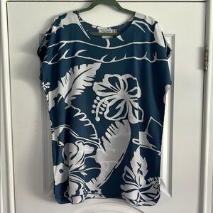 Tybee Island Short Sleeve Tunic Top